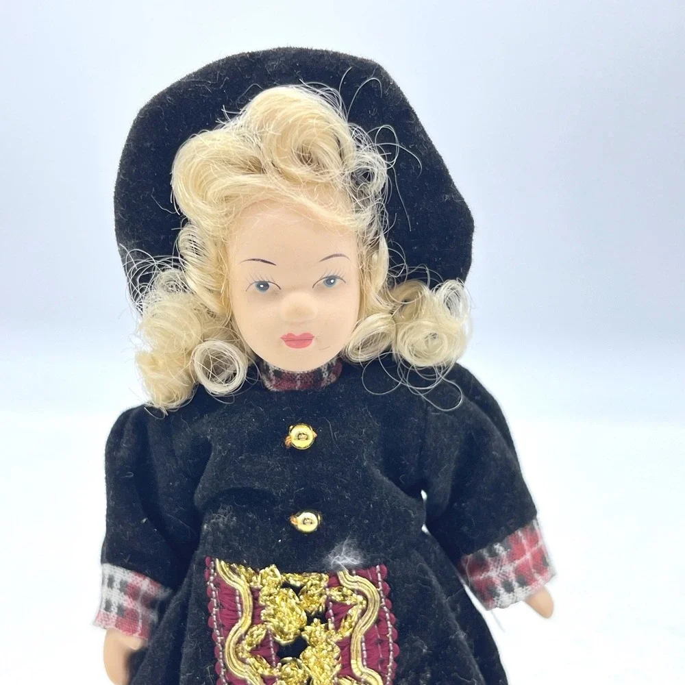 Vintage Miniature Porcelain Doll‎ Blonde Velvet Gold Trim Victorian Style 6in